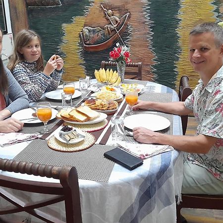Sunset Hills Apartment Канди Екстериор снимка