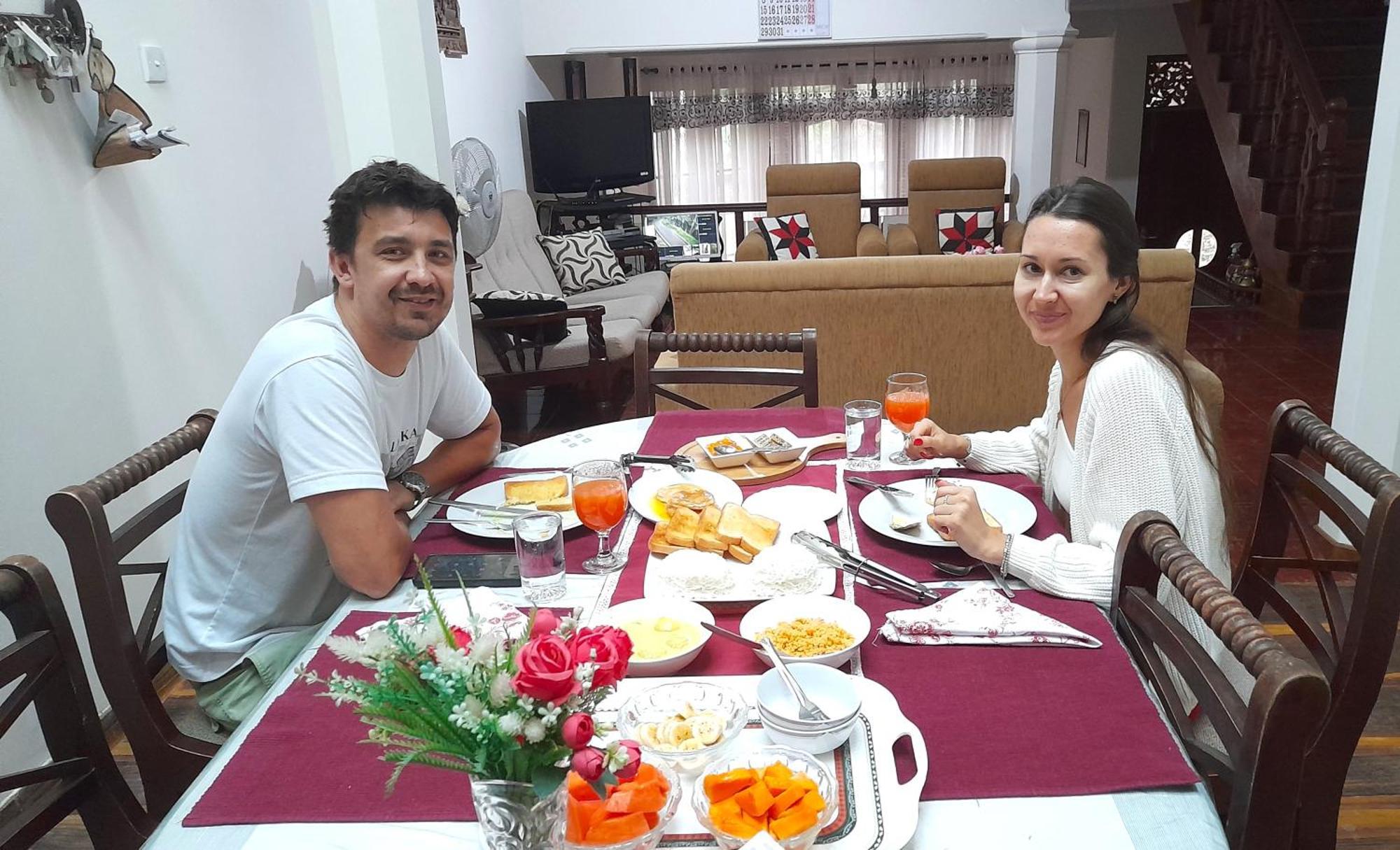 Sunset Hills Apartment Канди Екстериор снимка
