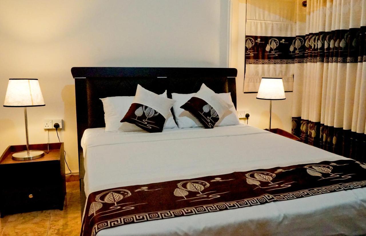 Sunset Hills Apartment Канди Екстериор снимка